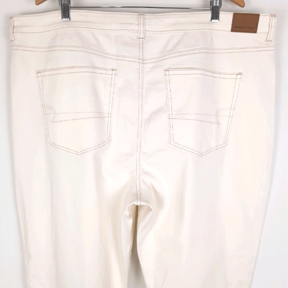 American Eagle Plus Size Mom Jeans - Picture 6 of 12